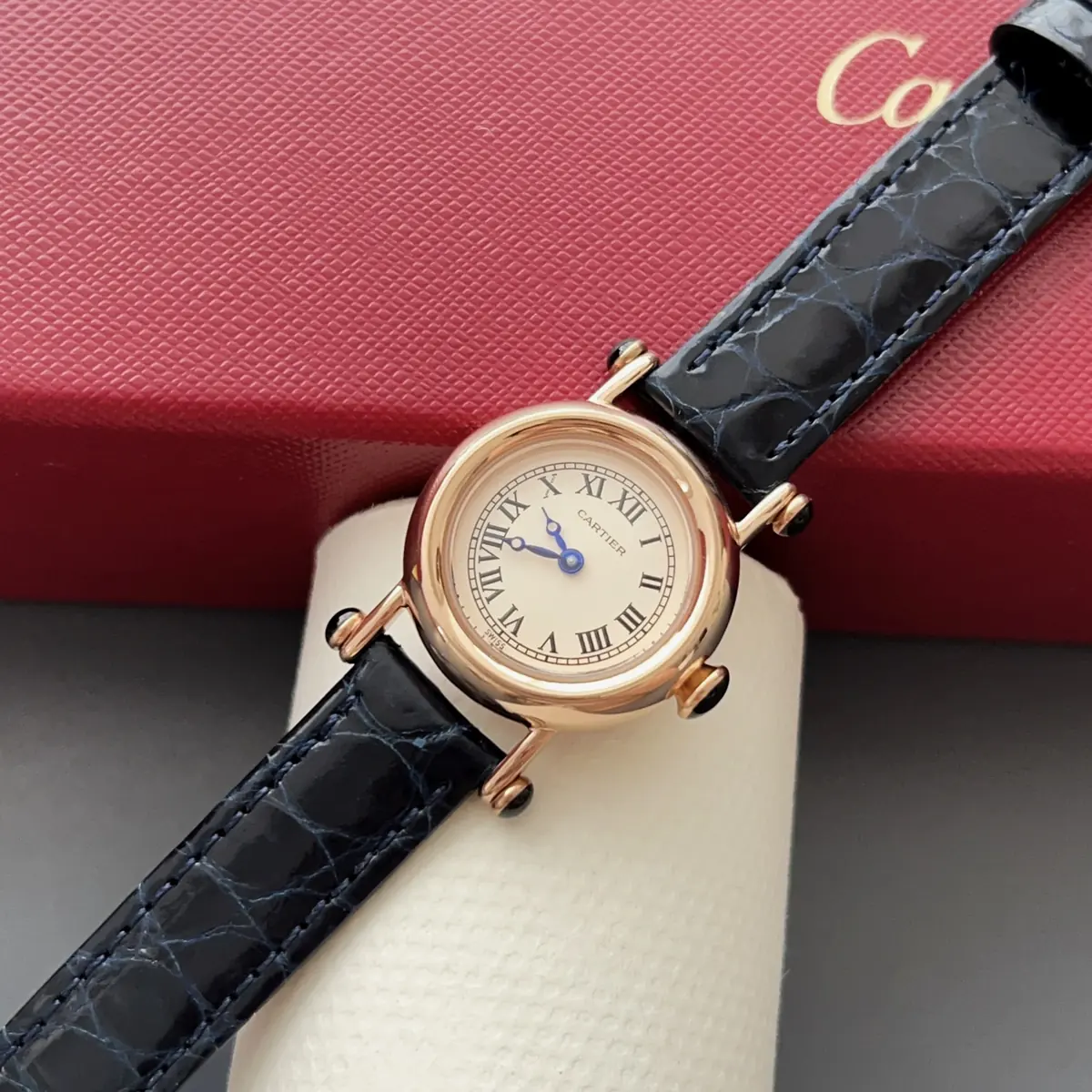 Cartier Style White Leather Watches Lookbook Reference image 2