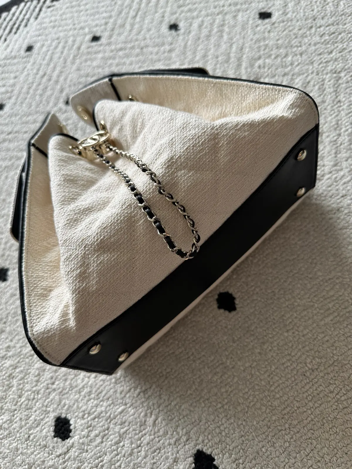 Chanel Style Gold Leather Bags Lookbook Reference image 5