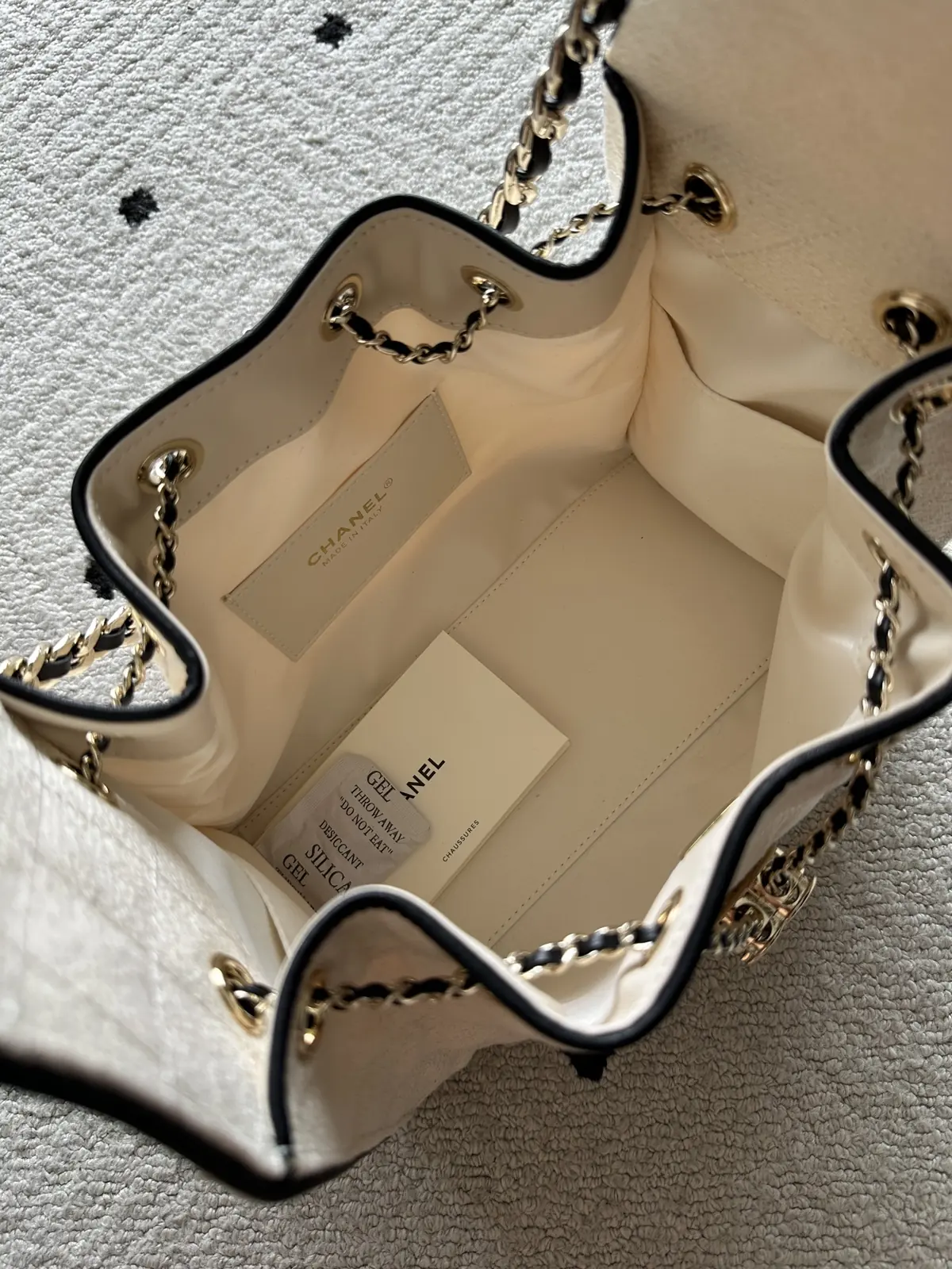 Chanel Style Gold Leather Bags Lookbook Reference image 6
