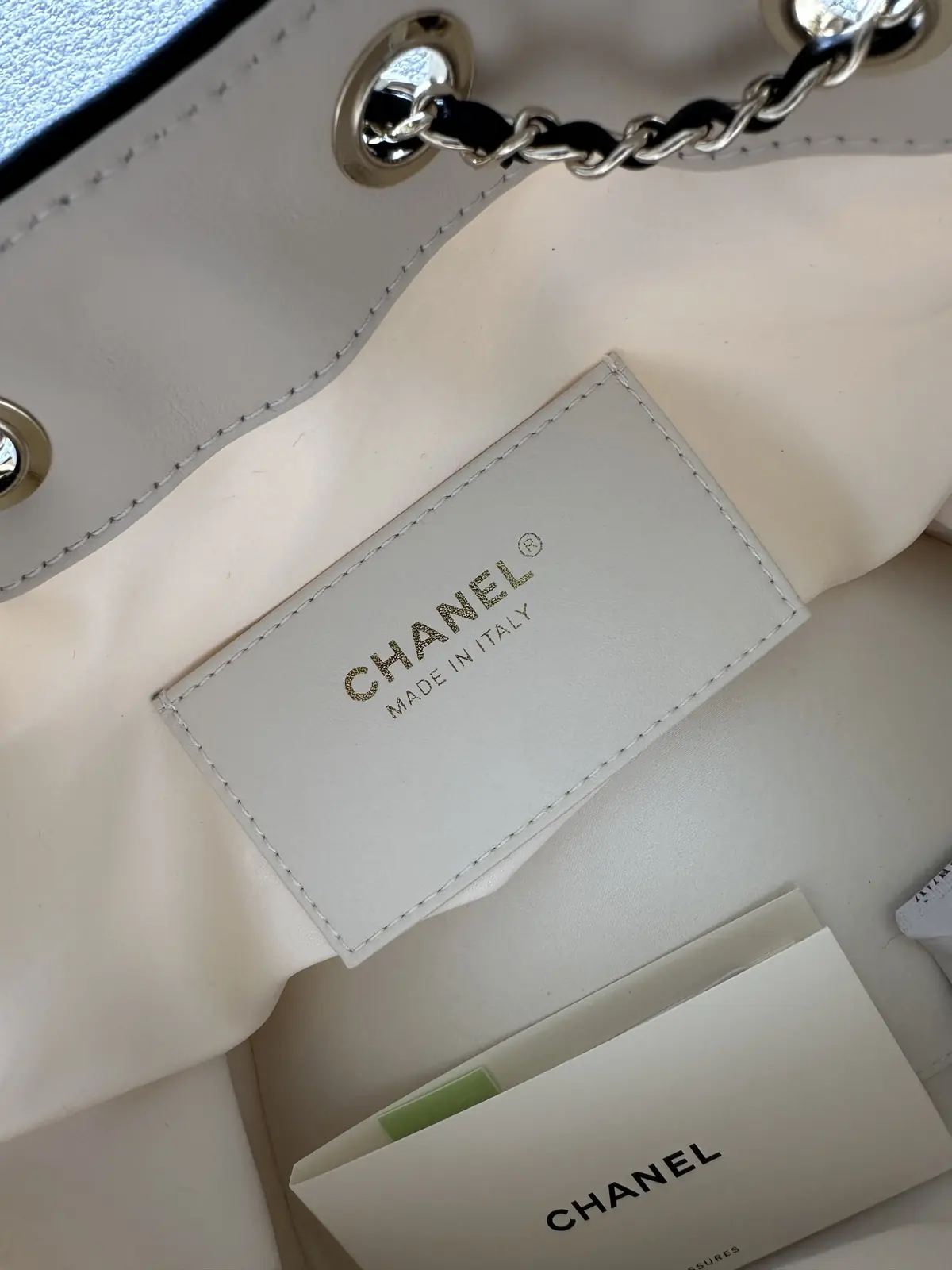 Chanel Style Gold Leather Bags Lookbook Reference image 7