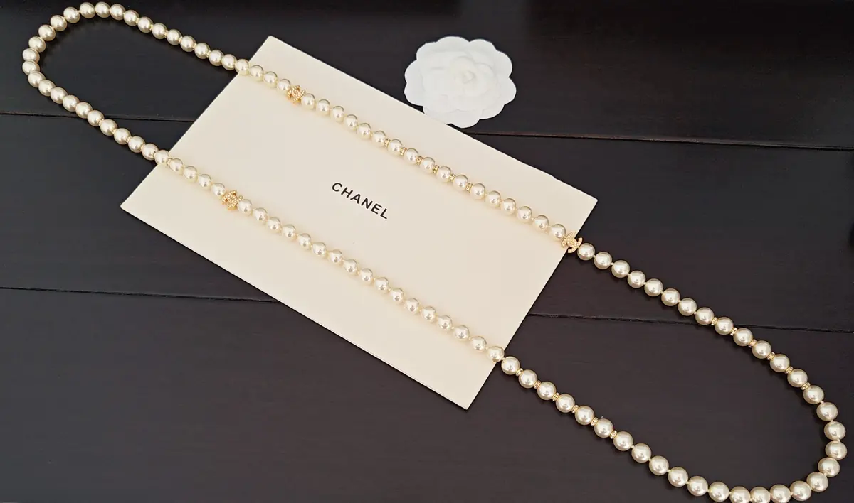 Designer Style Gold Accessories Lookbook Reference image 3