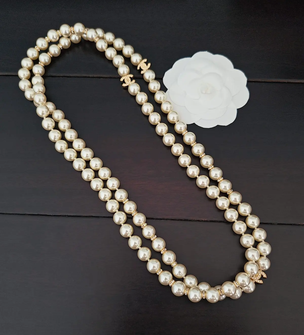 Designer Style Gold Accessories Lookbook Reference image 5