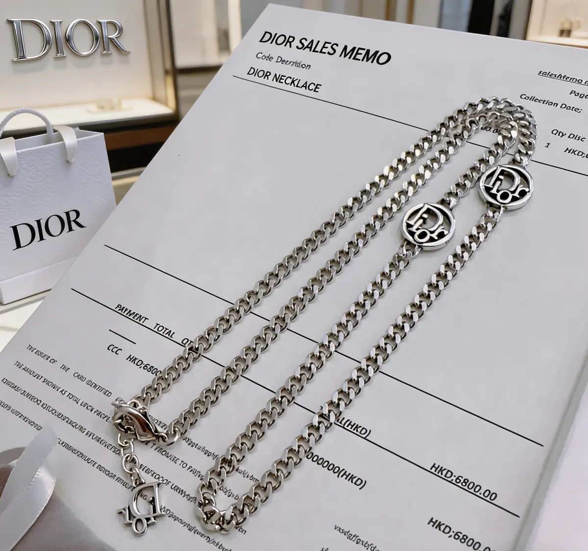 Dior Style Beige Chain Bag Lookbook Reference image 2