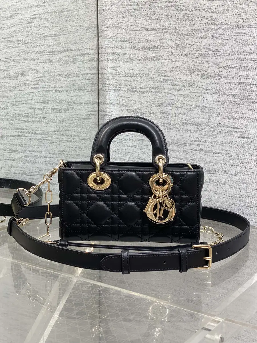 Dior Style Black Leather Bag style reference detail image 1 from source 741839