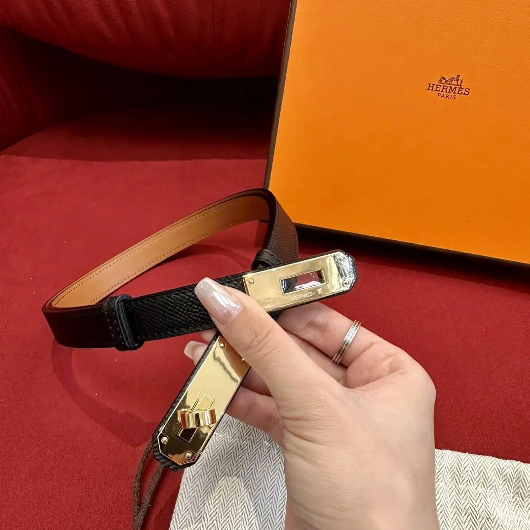 Hermes Style Gold Leather Women's Clothing Lookbook Reference image 4