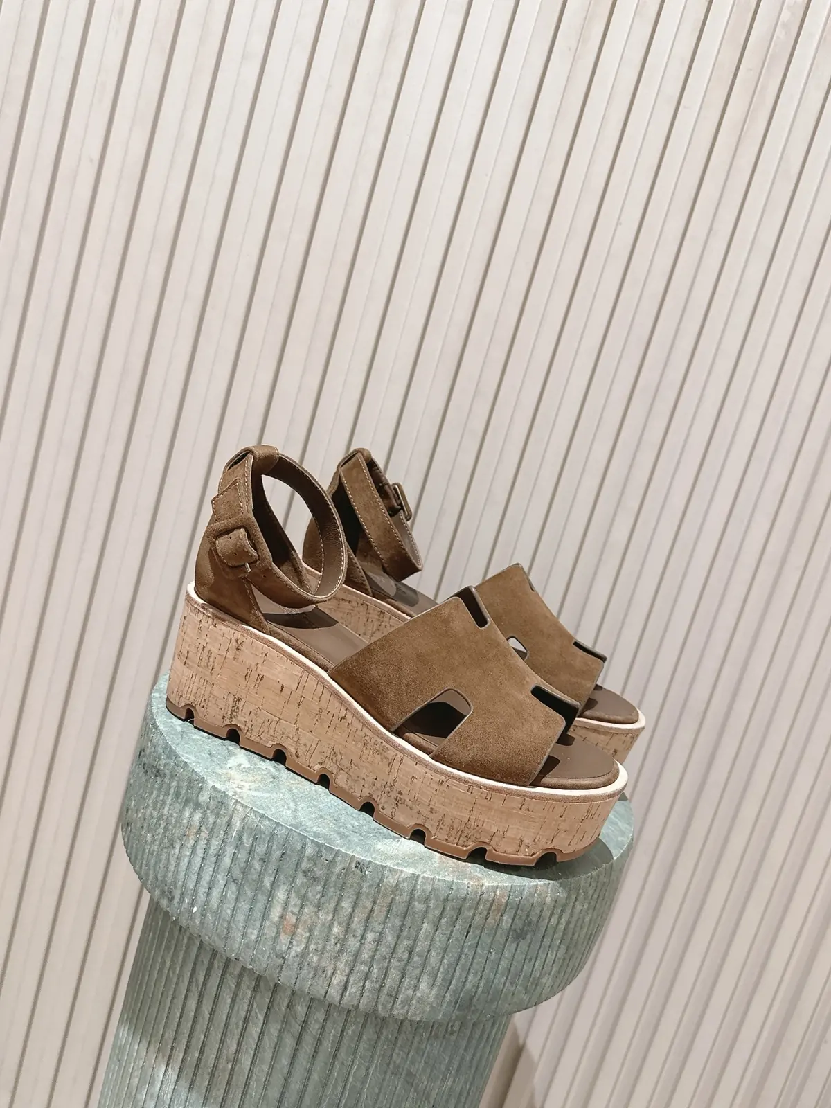 Women's Shoes category cover