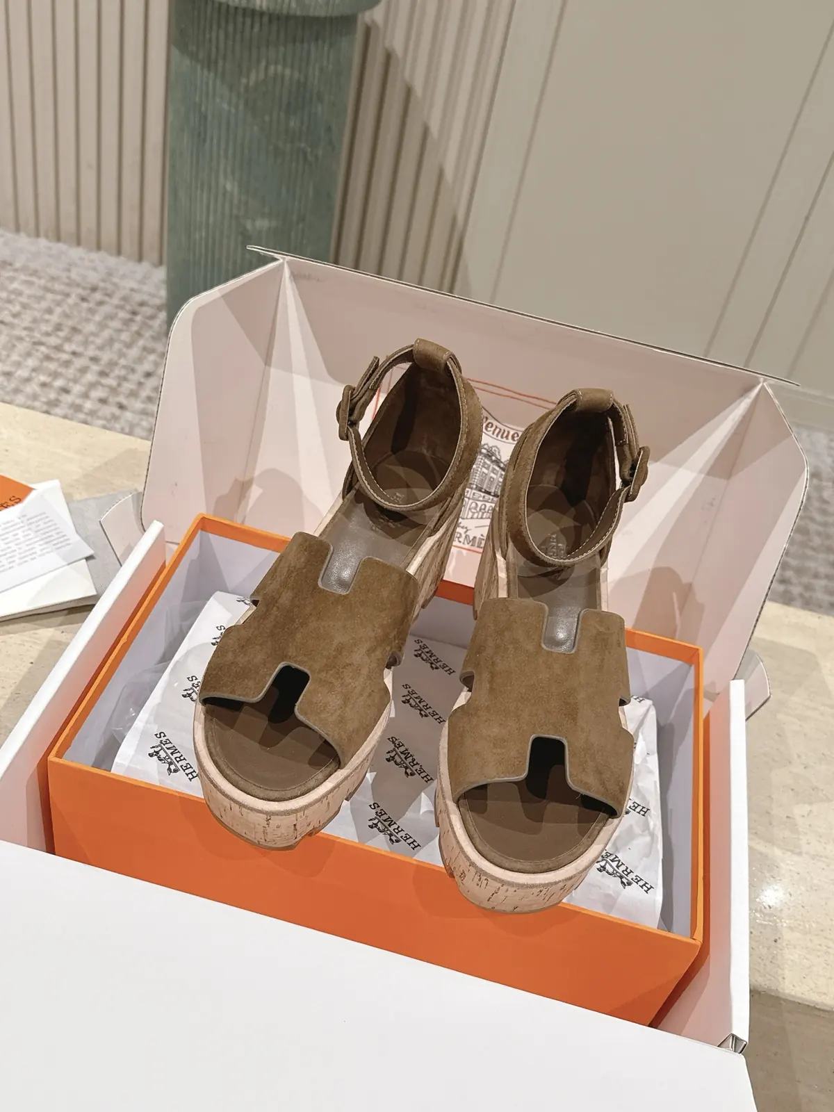 Hermes Style Gold Leather Women's Shoes Lookbook Reference image 9
