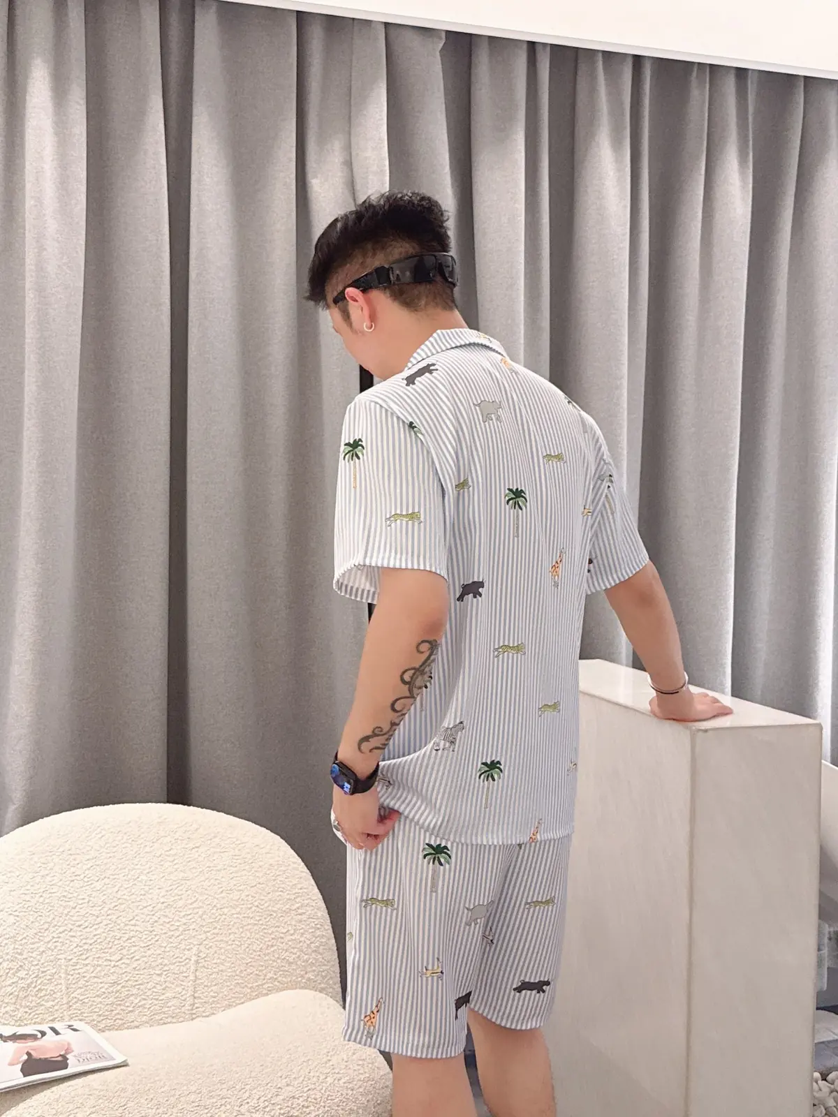 LV Style Clothing Lookbook Reference image 6
