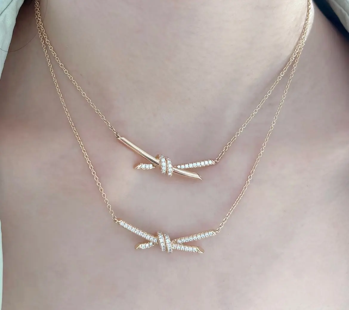Tiffany Style Gold Accessories Lookbook Reference image 2