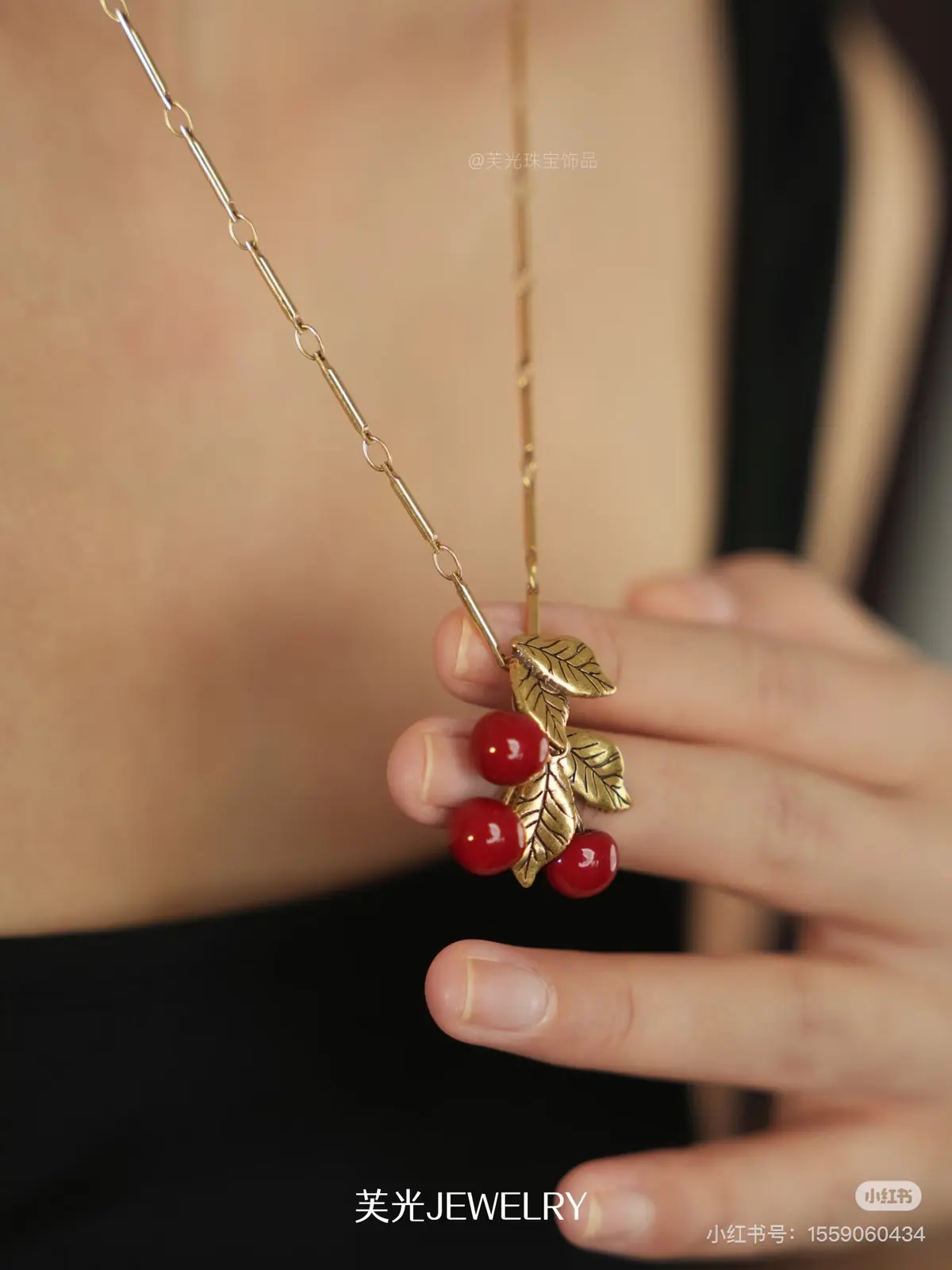 YSL Style Gold Accessories Lookbook Reference image 2