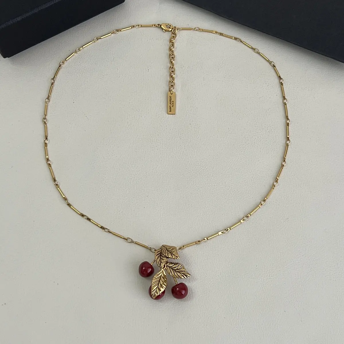 YSL Style Gold Accessories Lookbook Reference image 8